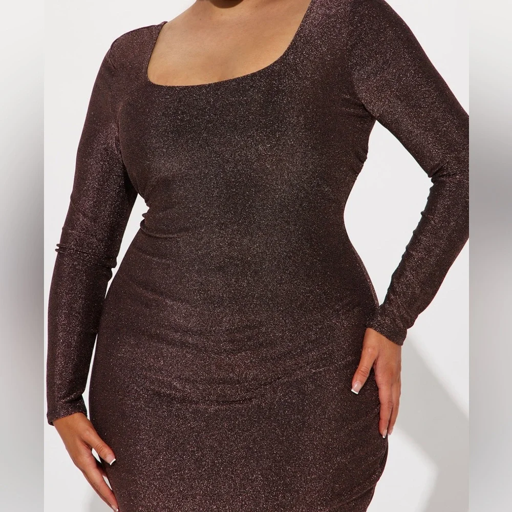 FASHION NOVA Maddie metallic maxi dress - Picture 2 of 8